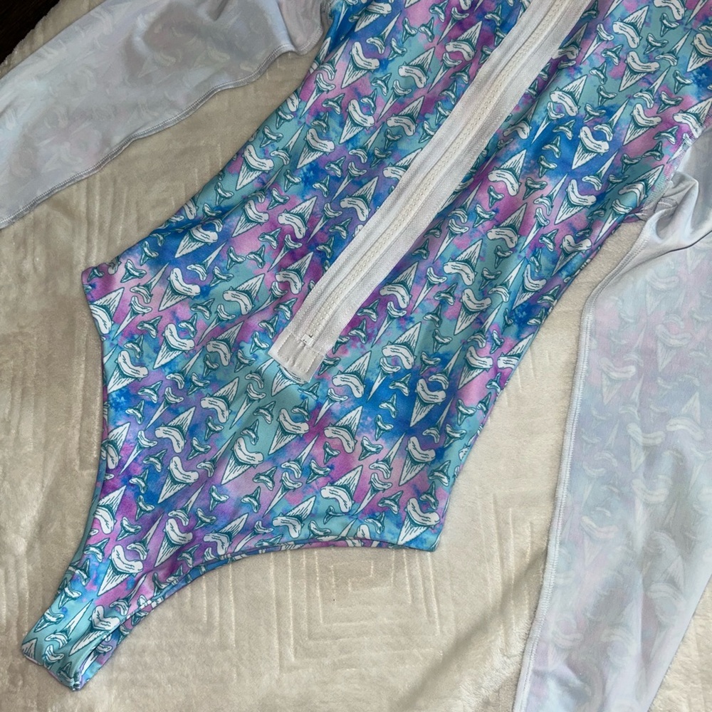 Moana Bikini The Party Wave Surf Suit One Piece XS NWOT EUC - Picture 13 of 16
